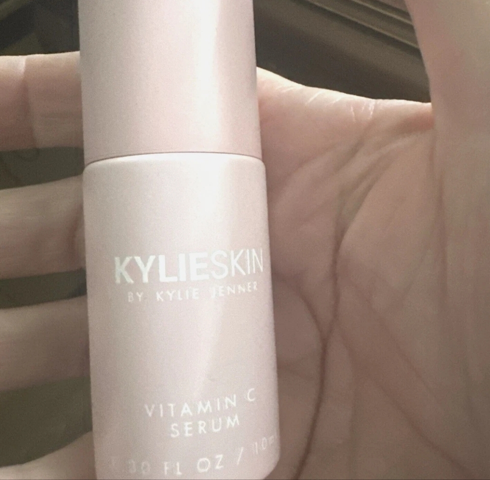 KYLIESKIN By Kylie, Jenner, Vitamin C Serum .30 oz - Picture 3 of 3